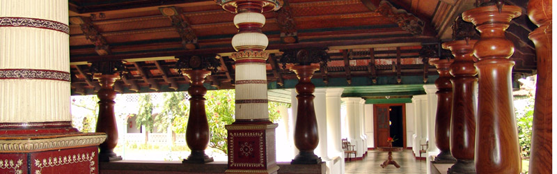 Kalari Kovilakom Säulenhalle